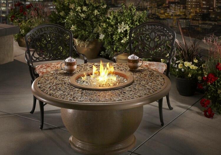 Fire Table vs. Fire Pit: The Ultimate Guide to Making the Right Choice for Your Outdoor Space