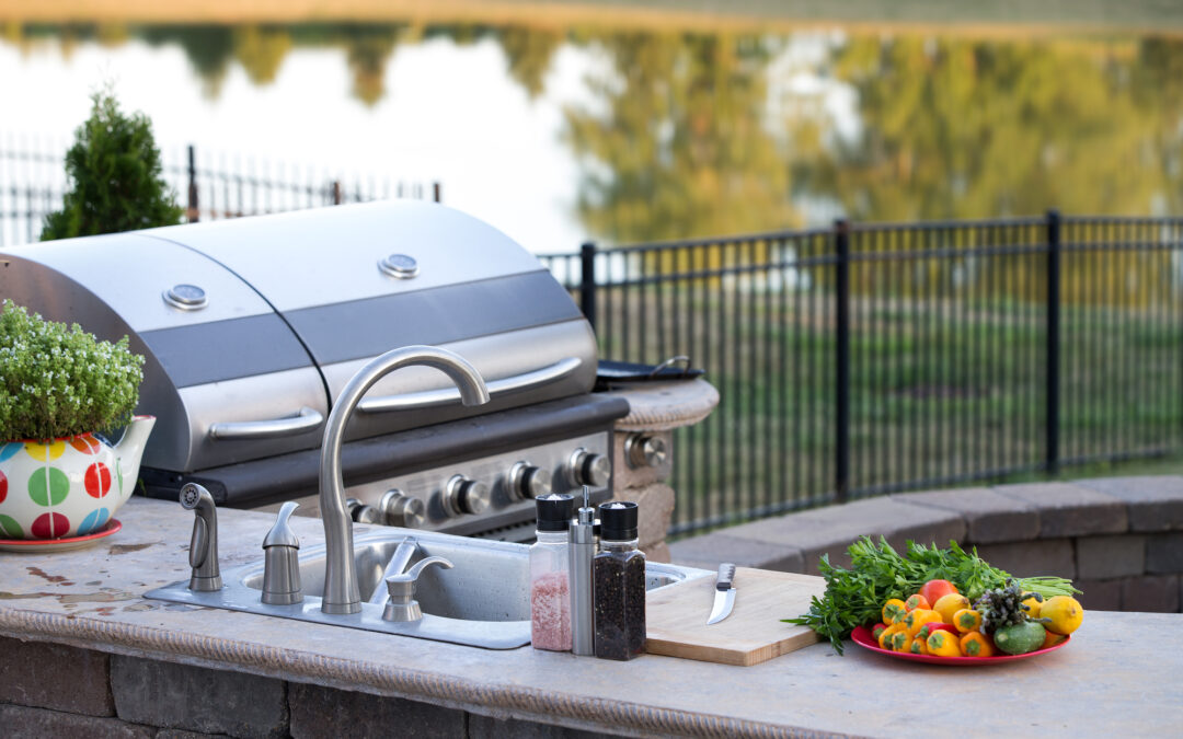 Designing the Perfect Outdoor Kitchen for Summer Barbecues